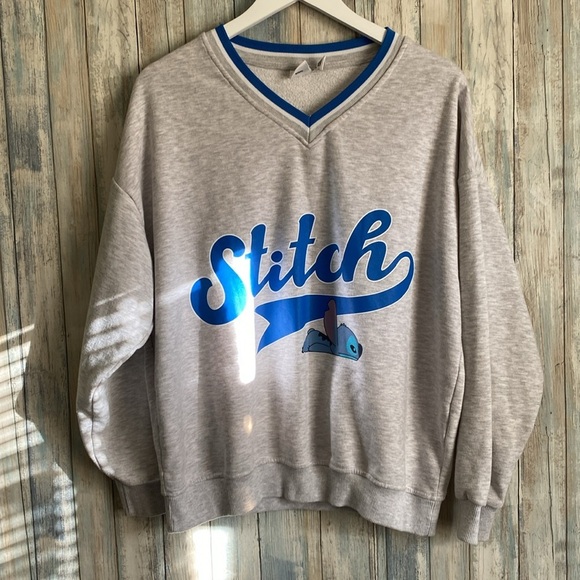Disney Stitch Gray V neck pullover sweatshirt | Size 2/4 Small - Picture 9 of 9